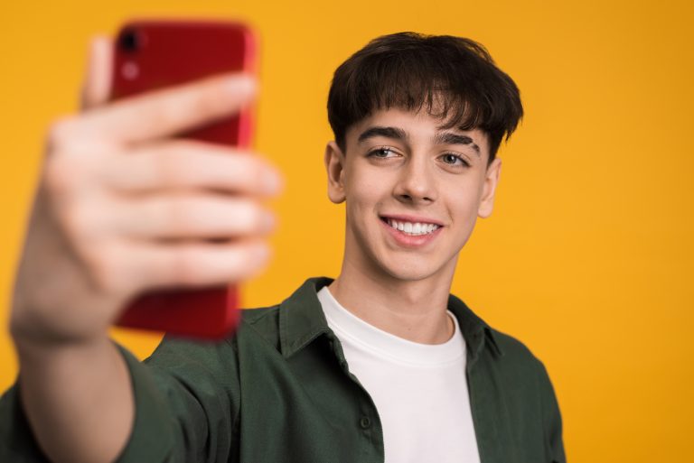 how to take professional headshots with an iphone